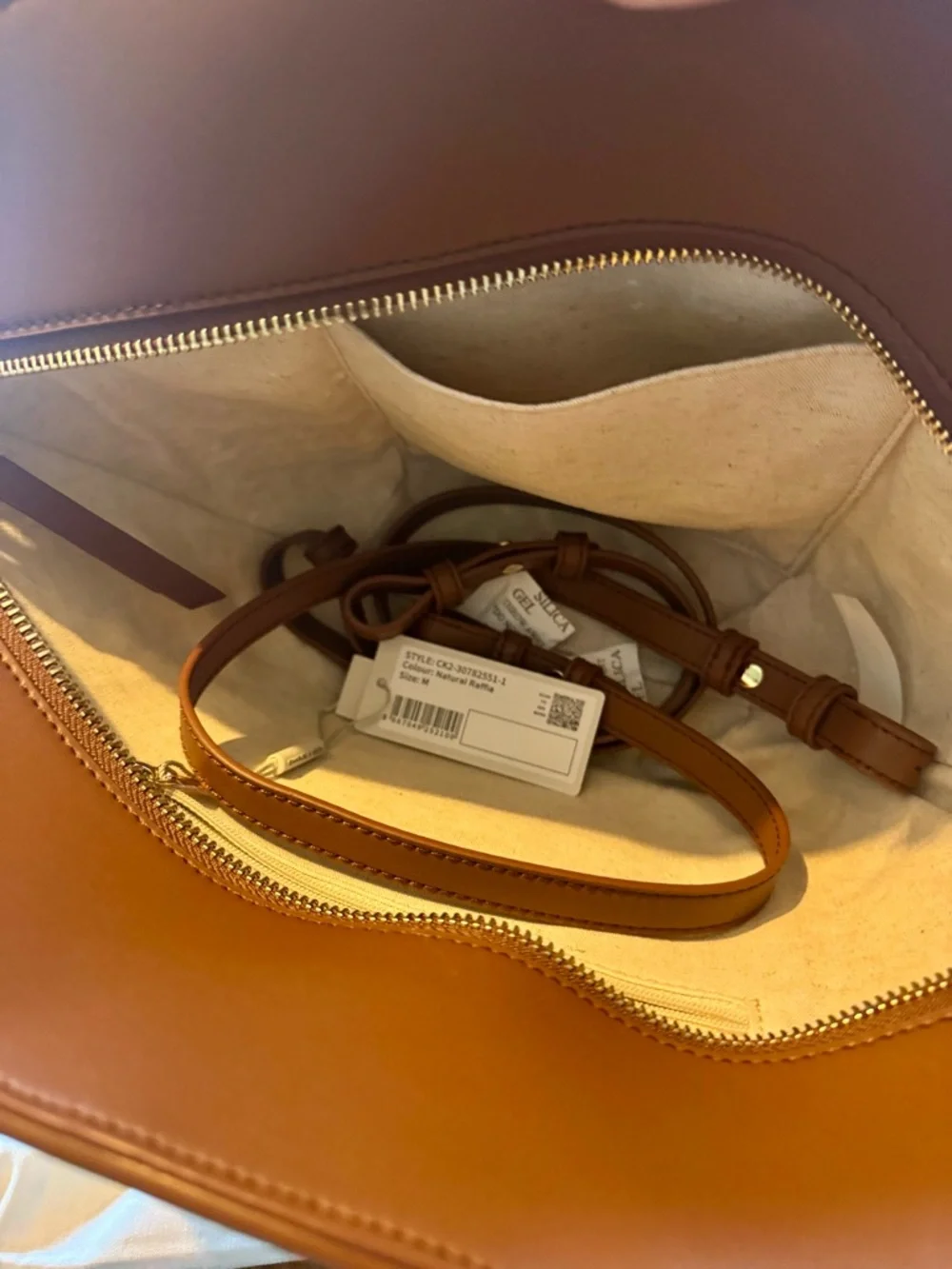 Charles & Keith Raffia Tote - Picture 5 of 11